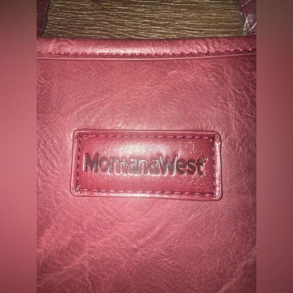New Wrangler Montana West Red Purse with Dust Bag - Picture 4 of 7